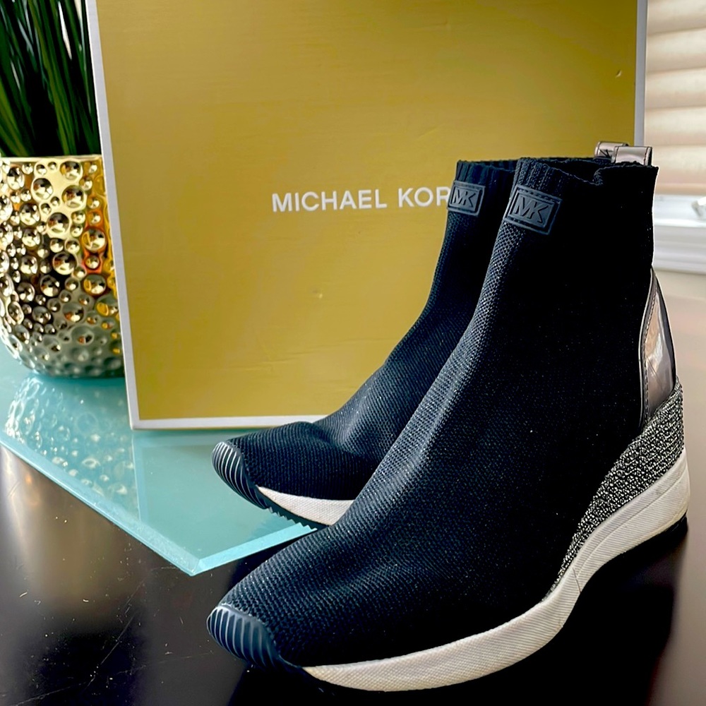 Michael Kors Stretch-knit Sock Sneaker Size 8